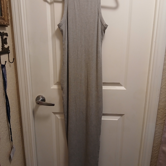 Gray Ribbed Tank Top - Picture 2 of 2